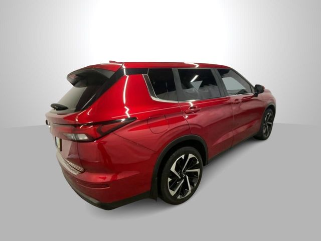 2022 Mitsubishi Outlander ES