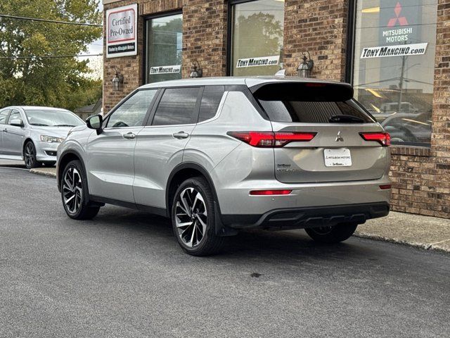 2022 Mitsubishi Outlander ES