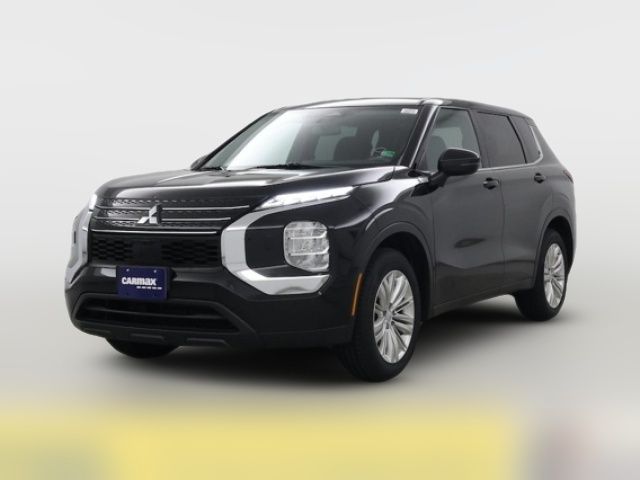 2022 Mitsubishi Outlander ES