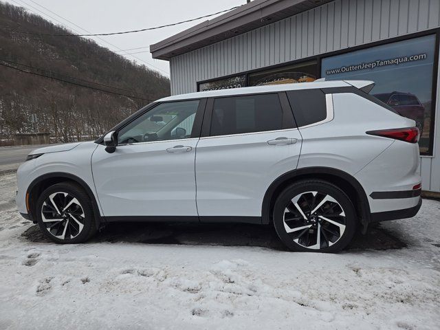 2022 Mitsubishi Outlander ES