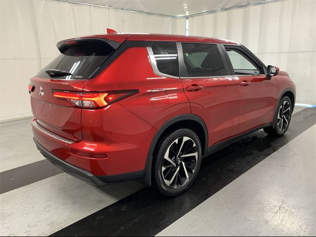 2022 Mitsubishi Outlander ES