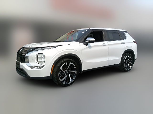 2022 Mitsubishi Outlander ES