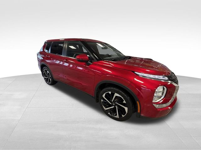 2022 Mitsubishi Outlander ES