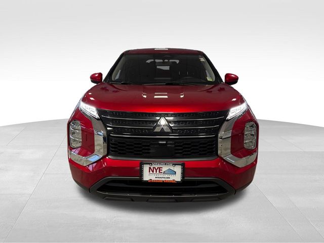 2022 Mitsubishi Outlander ES