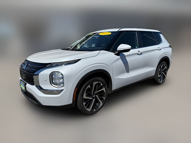 2022 Mitsubishi Outlander ES
