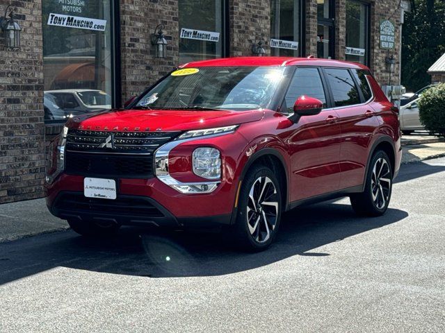 2022 Mitsubishi Outlander ES