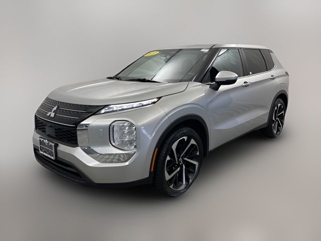 2022 Mitsubishi Outlander ES