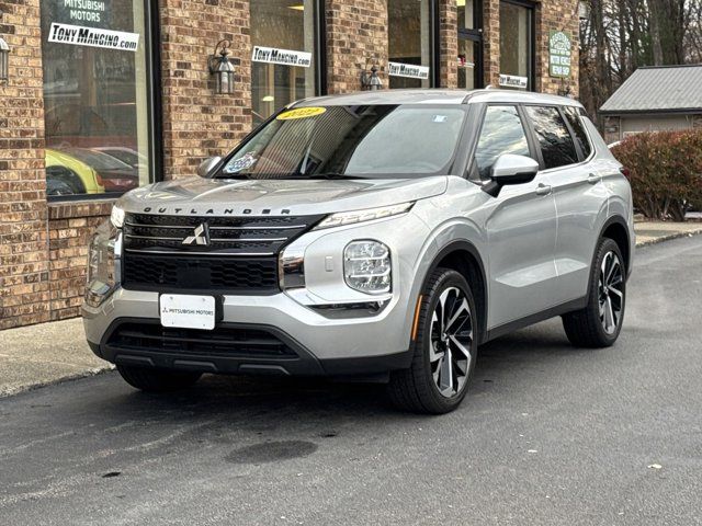 2022 Mitsubishi Outlander ES