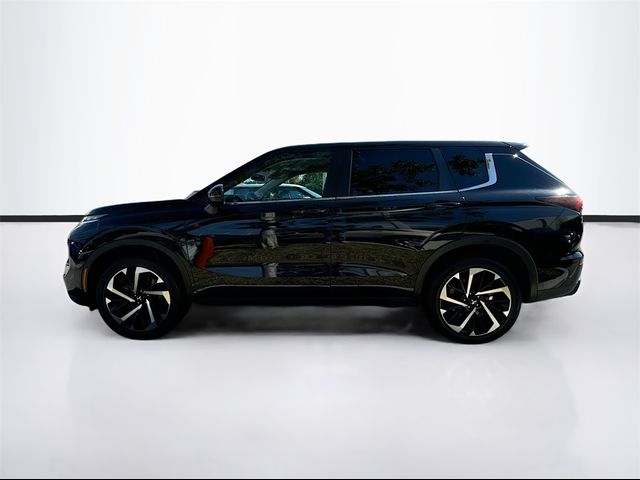 2022 Mitsubishi Outlander ES