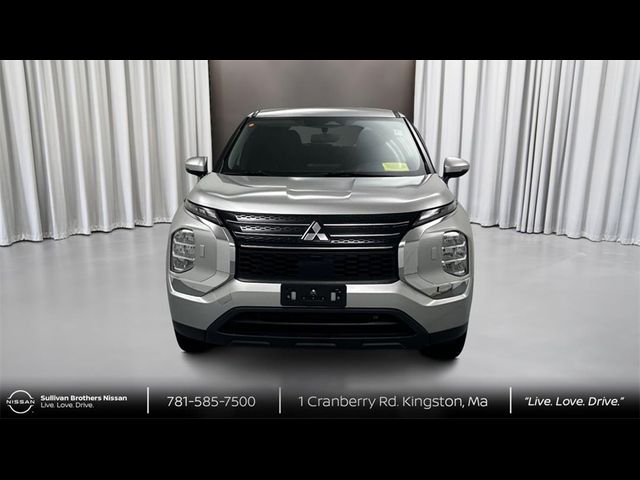 2022 Mitsubishi Outlander ES