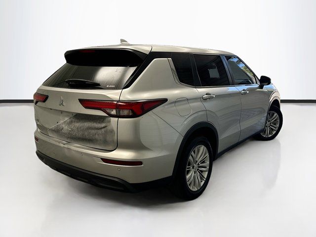 2022 Mitsubishi Outlander ES