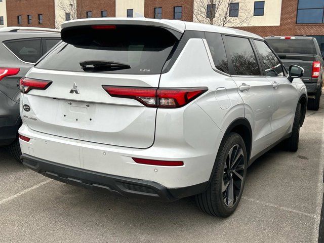 2022 Mitsubishi Outlander ES