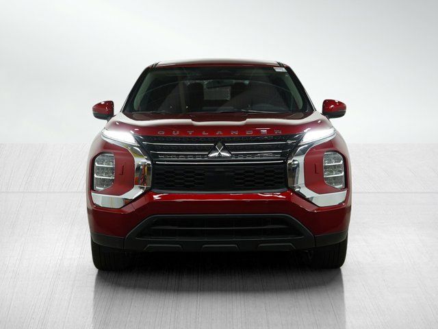 2022 Mitsubishi Outlander ES
