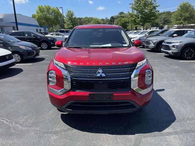2022 Mitsubishi Outlander ES