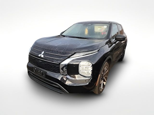 2022 Mitsubishi Outlander ES