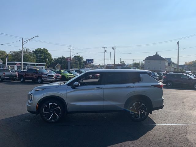 2022 Mitsubishi Outlander ES