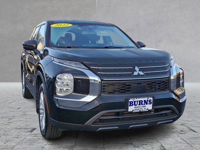 2022 Mitsubishi Outlander ES