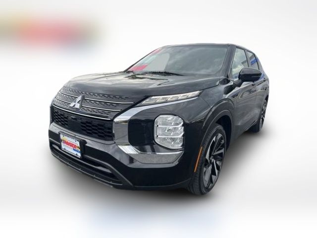 2022 Mitsubishi Outlander ES