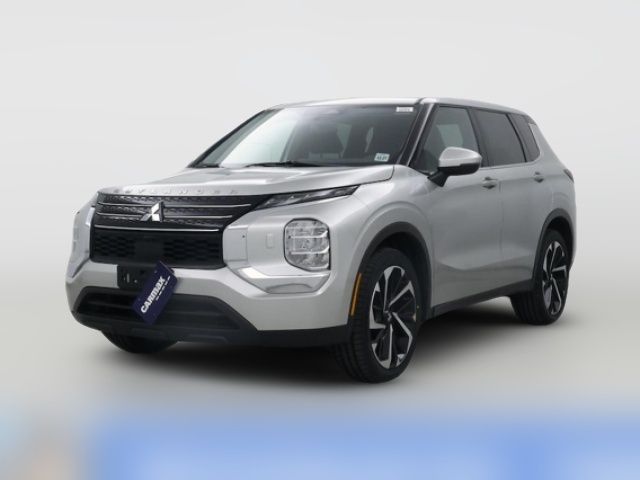 2022 Mitsubishi Outlander ES