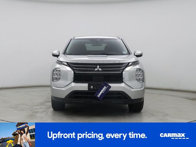 2022 Mitsubishi Outlander ES