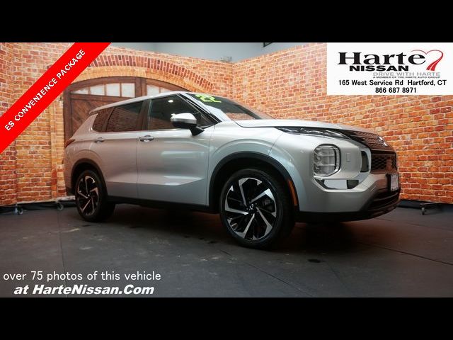 2022 Mitsubishi Outlander ES
