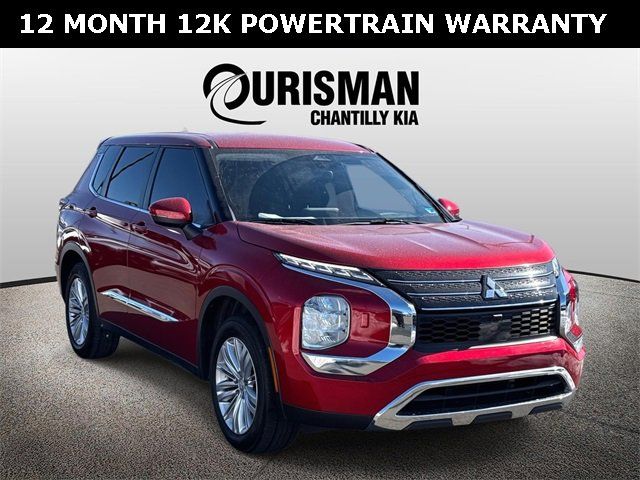 2022 Mitsubishi Outlander ES