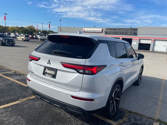 2022 Mitsubishi Outlander ES