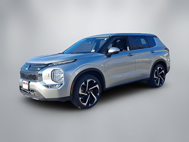 2022 Mitsubishi Outlander ES