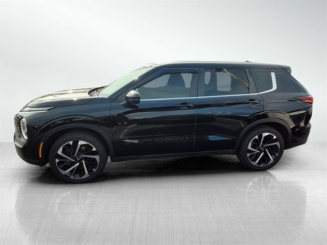 2022 Mitsubishi Outlander ES