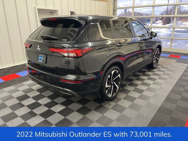 2022 Mitsubishi Outlander ES