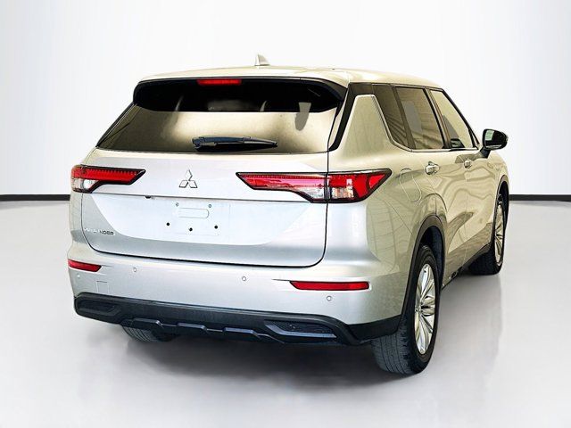 2022 Mitsubishi Outlander ES