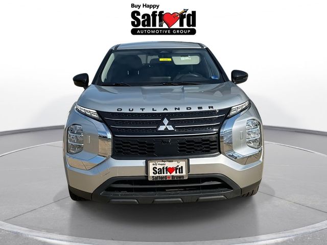 2022 Mitsubishi Outlander ES