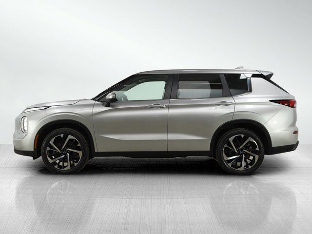 2022 Mitsubishi Outlander ES