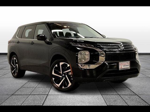 2022 Mitsubishi Outlander ES