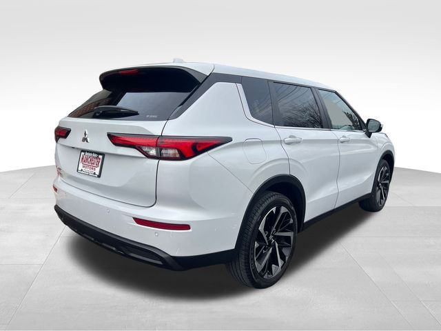 2022 Mitsubishi Outlander ES