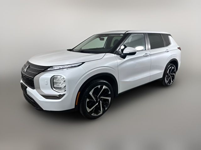 2022 Mitsubishi Outlander ES
