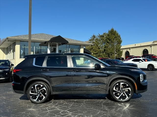 2022 Mitsubishi Outlander ES