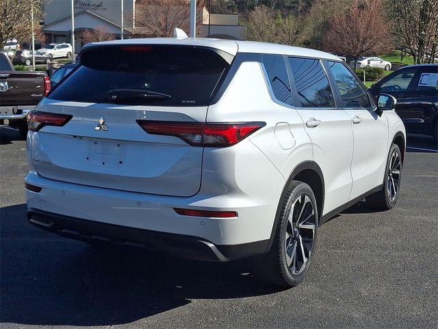 2022 Mitsubishi Outlander ES