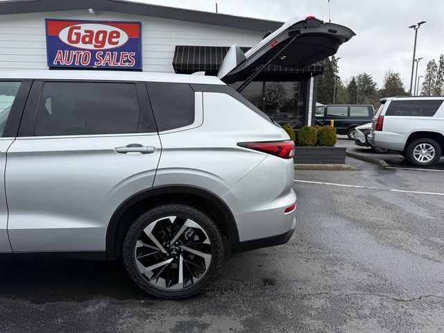 2022 Mitsubishi Outlander ES