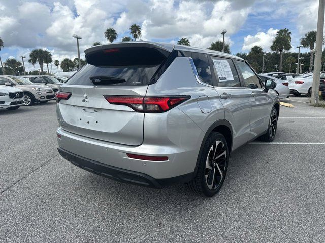 2022 Mitsubishi Outlander ES