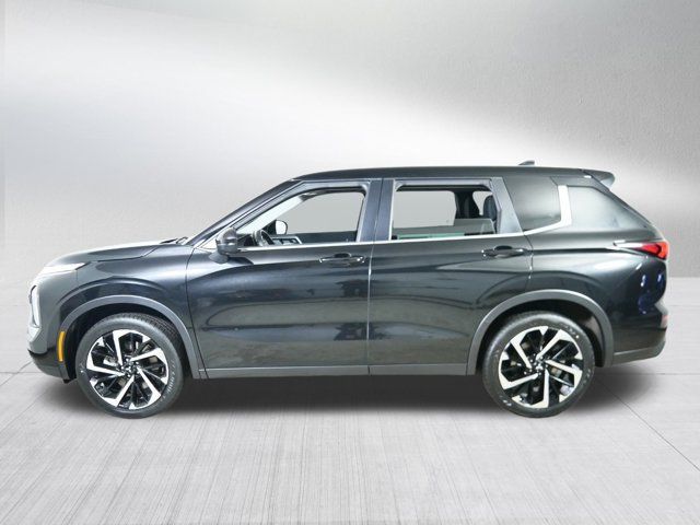 2022 Mitsubishi Outlander ES