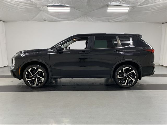 2022 Mitsubishi Outlander ES