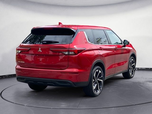 2022 Mitsubishi Outlander ES