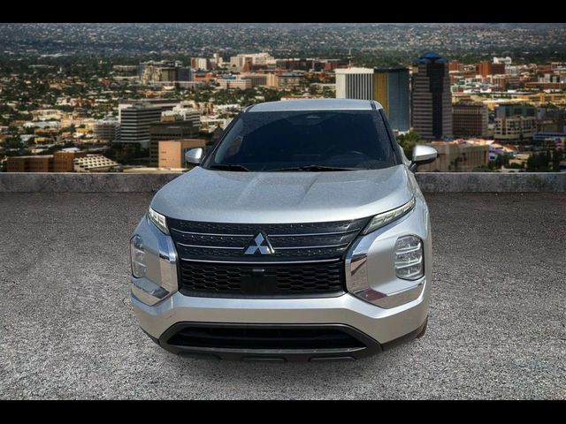 2022 Mitsubishi Outlander ES