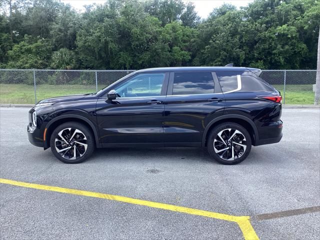 2022 Mitsubishi Outlander ES