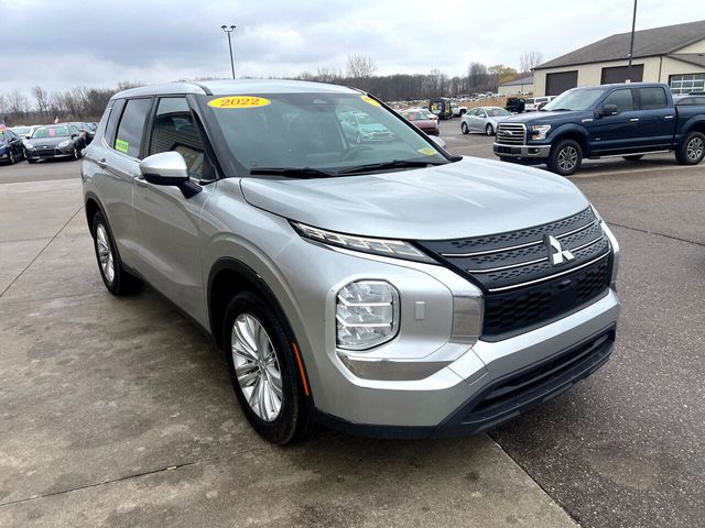 2022 Mitsubishi Outlander ES