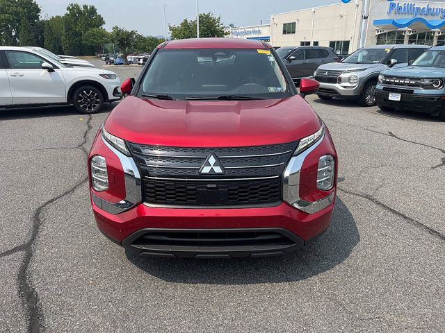 2022 Mitsubishi Outlander ES