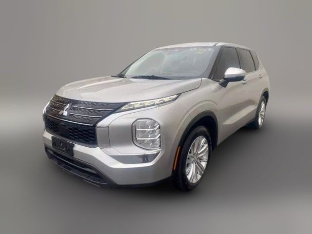 2022 Mitsubishi Outlander ES