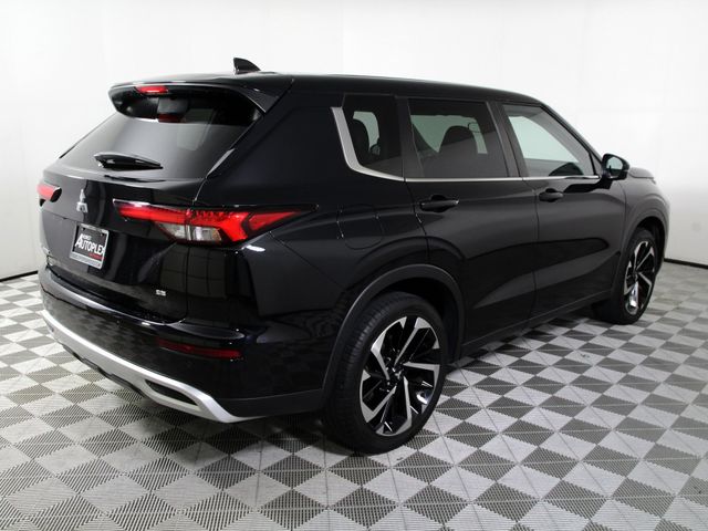 2022 Mitsubishi Outlander SE