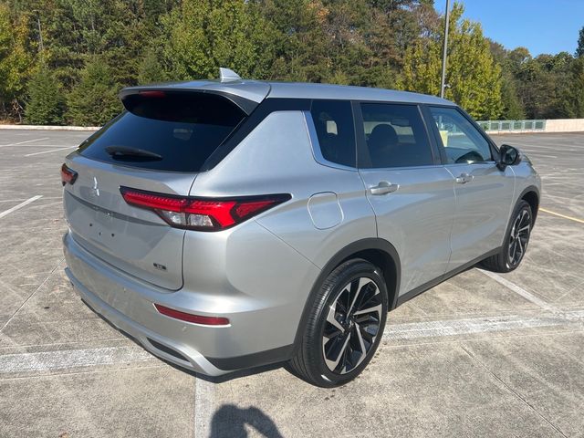 2022 Mitsubishi Outlander SE